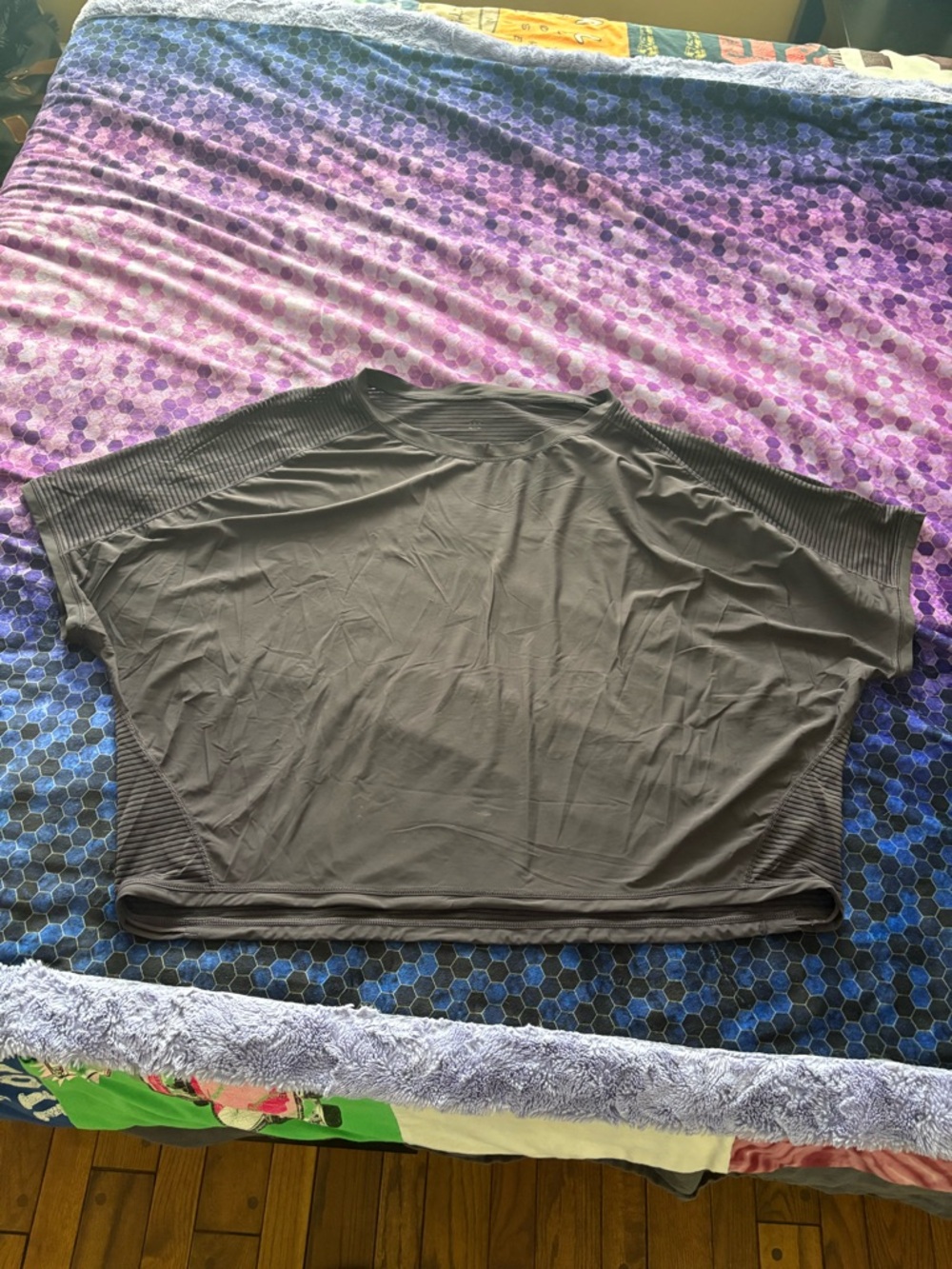 Lululemon Lean In SS - Picture 4 of 5